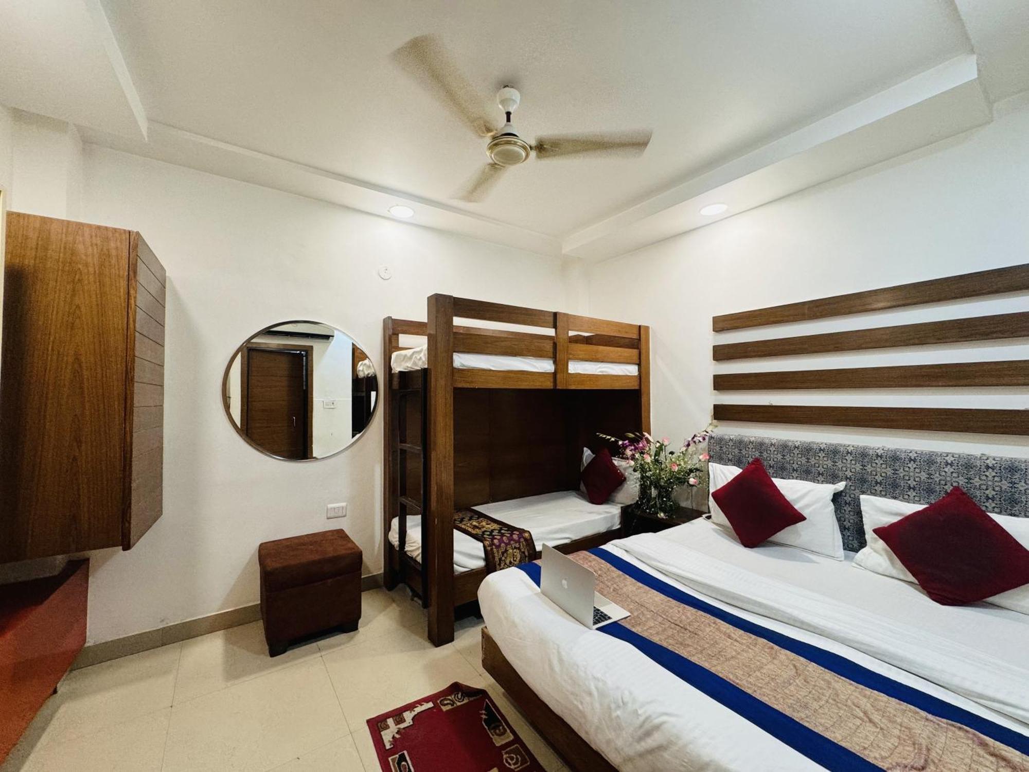Hotel Jai Balaji, Paharganj, New Delhi Railway Station Экстерьер фото