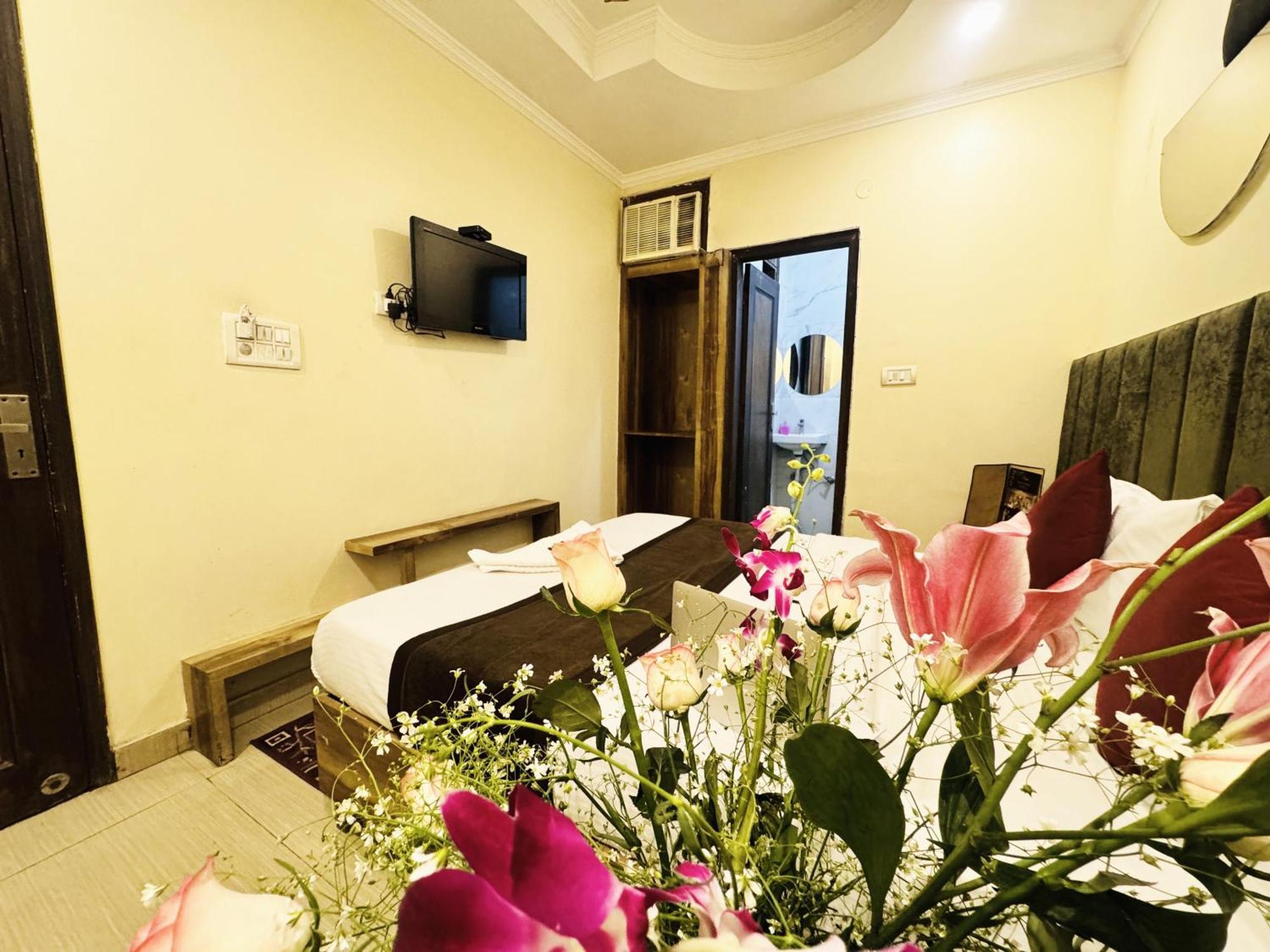 Hotel Jai Balaji, Paharganj, New Delhi Railway Station Экстерьер фото